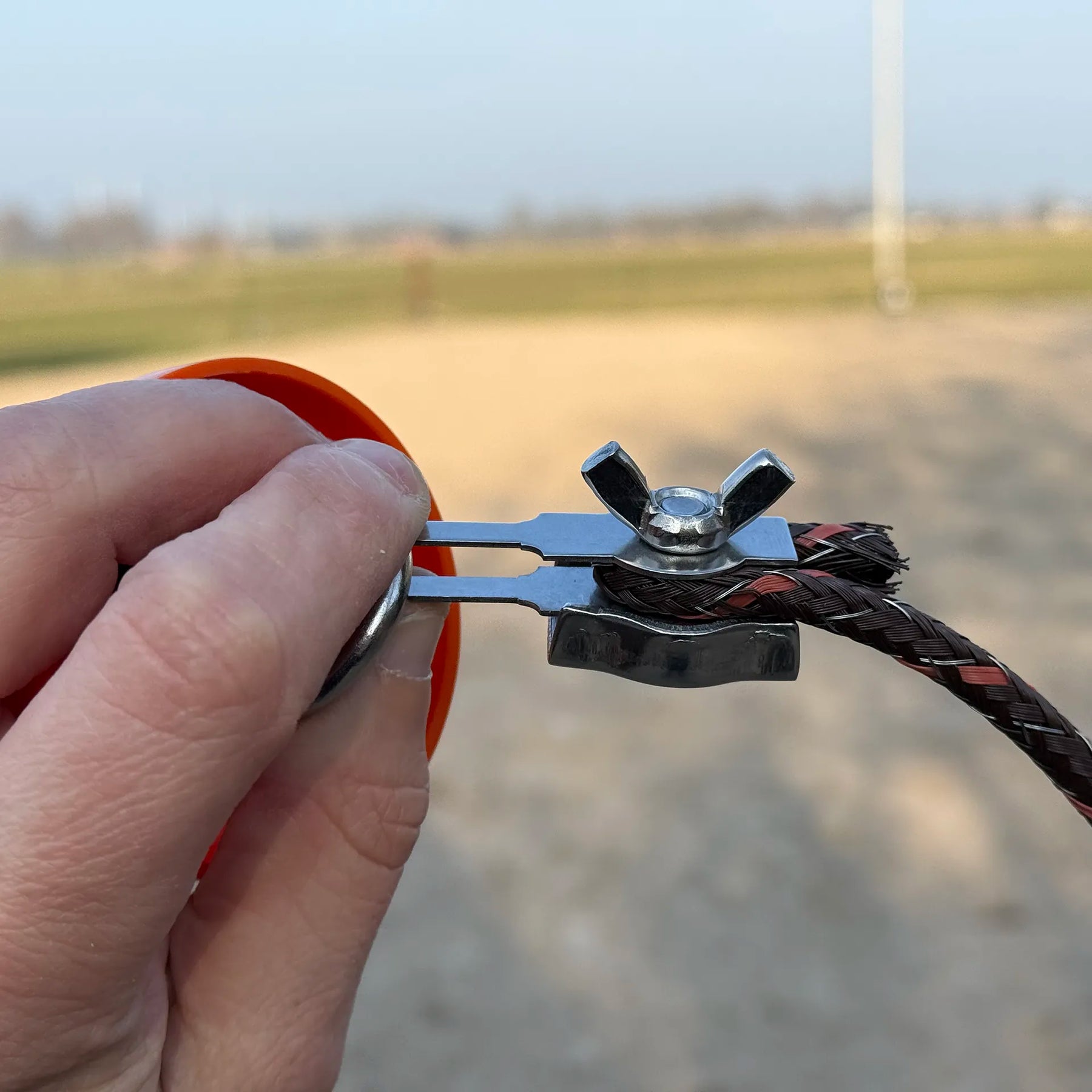 Gallagher Rope clip with wing nut (4)