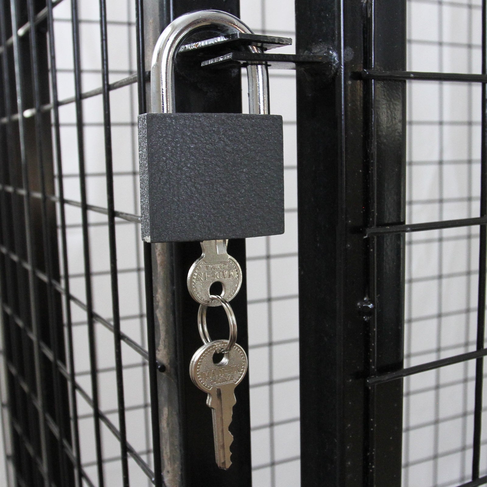 Gas Bottle Mesh Cage – 920mm Tall