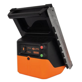 Gallagher S200 Solar Electric Fence Energiser - 2J 50km