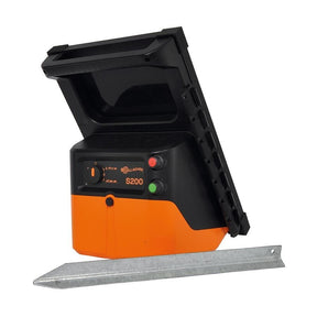 Gallagher S200 Solar Electric Fence Energiser - 2J 50km