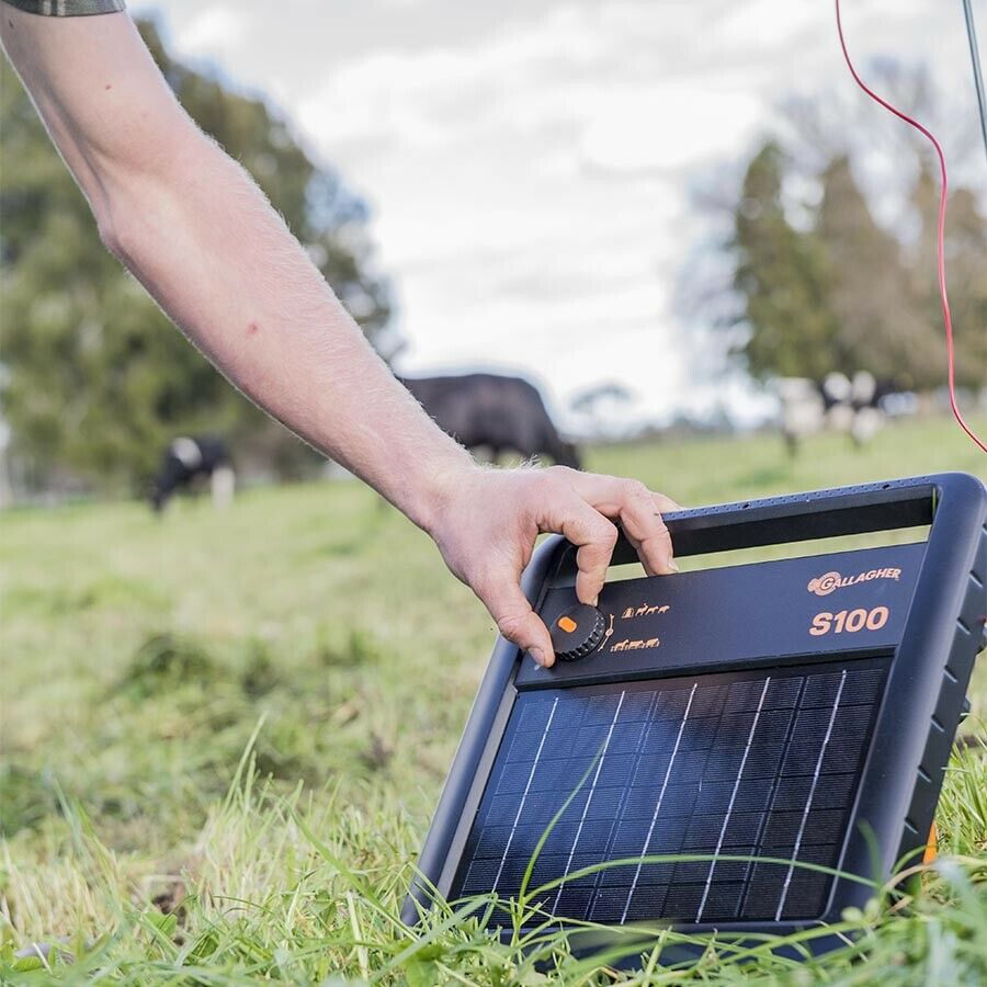 Gallagher S100 Solar Electric Fence Energiser - 1J 30km