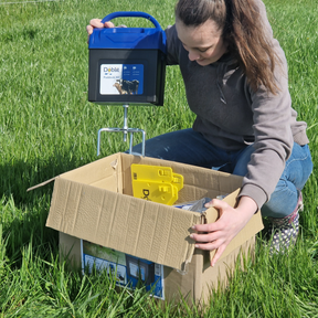 Doblit A9 Strip Grazing Kit | 200m Fencing Bundle Includes 9v Energiser, 105cm Poly Posts, Poly Wire & Accessories