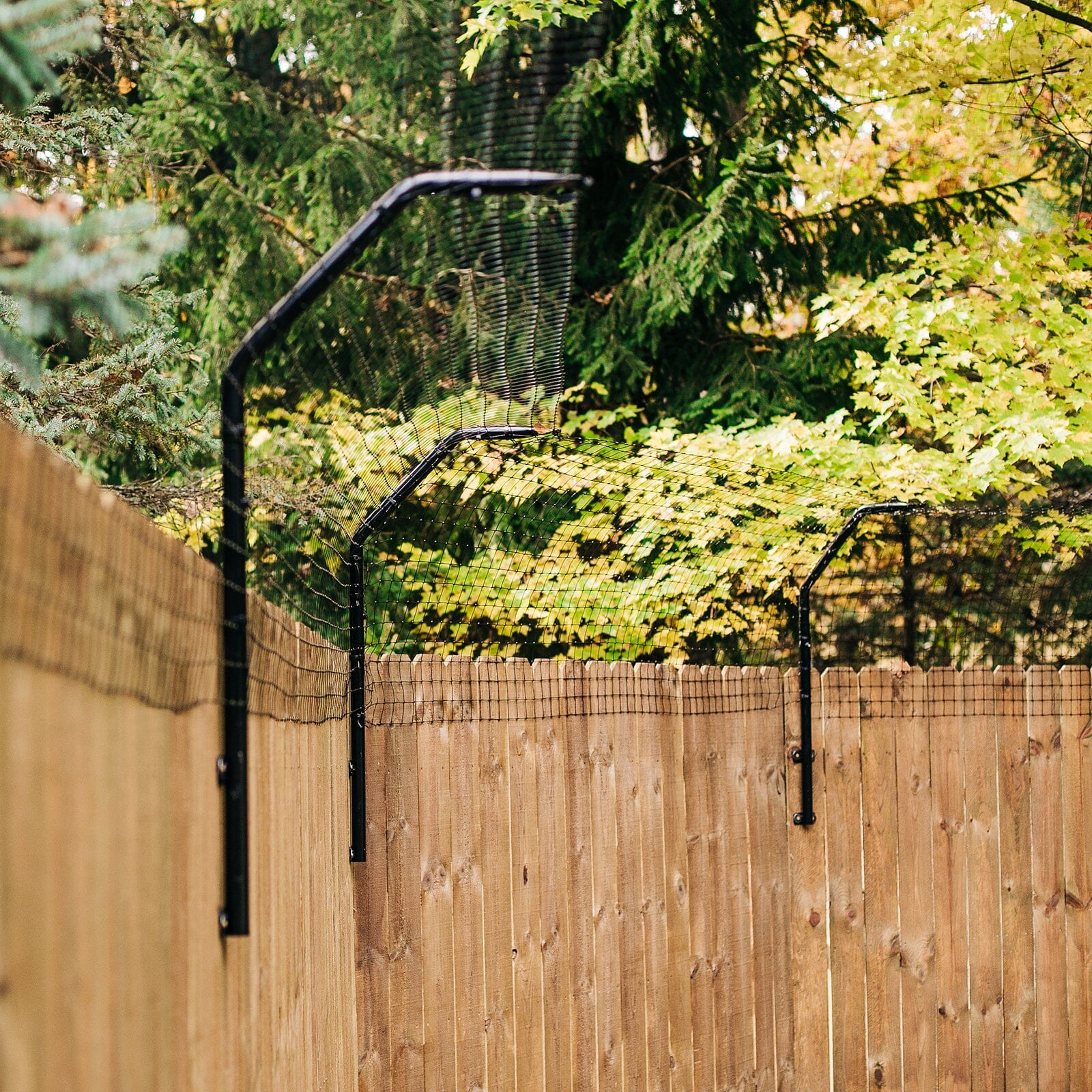 Houdini-Proof Fence Extender for Dogs