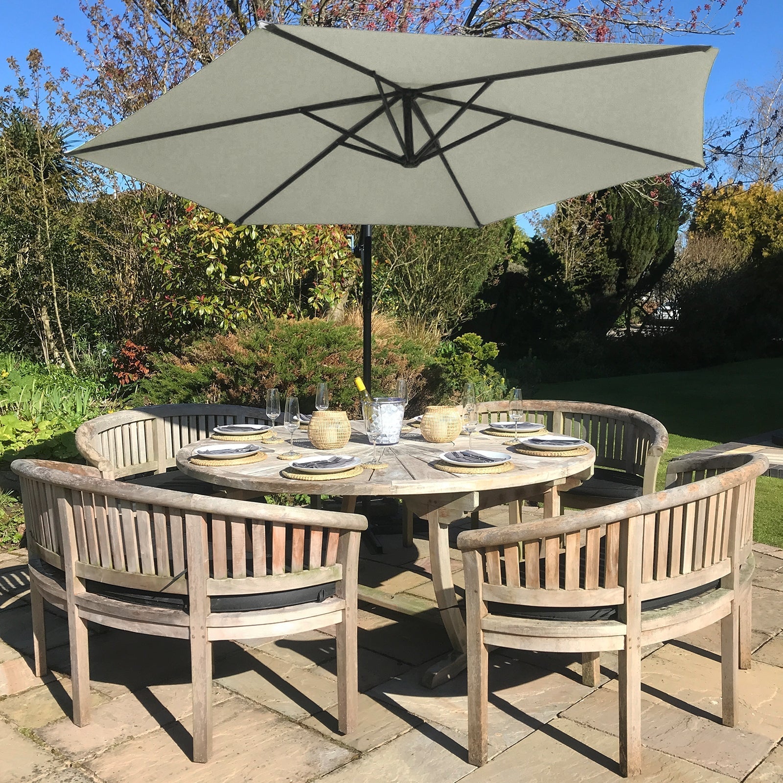Cream Cantilever Parasol - Outdoor Garden Umbrella